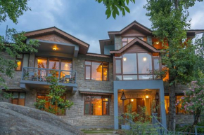 StayVista at The Waterwillow with Valley View